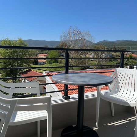 Four Shades Luxury Suites Сарти Экстерьер фото