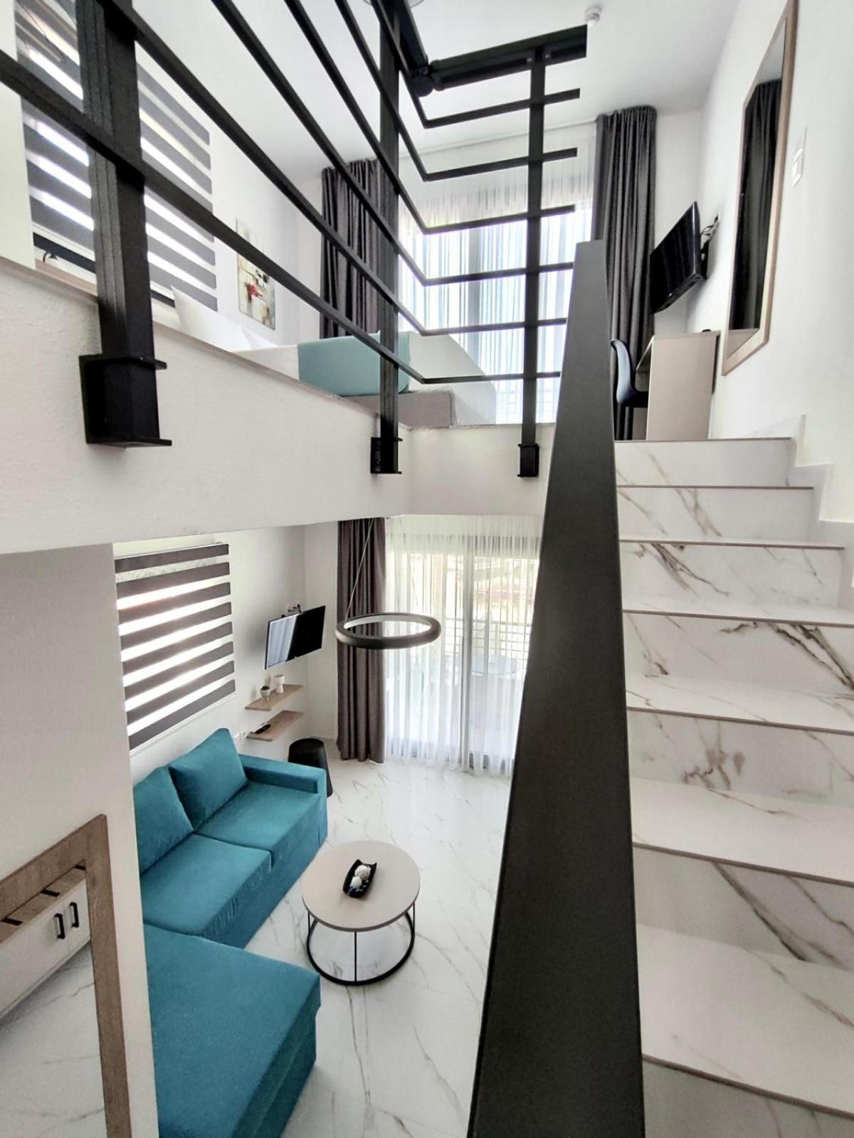 Four Shades Luxury Suites Сарти Экстерьер фото