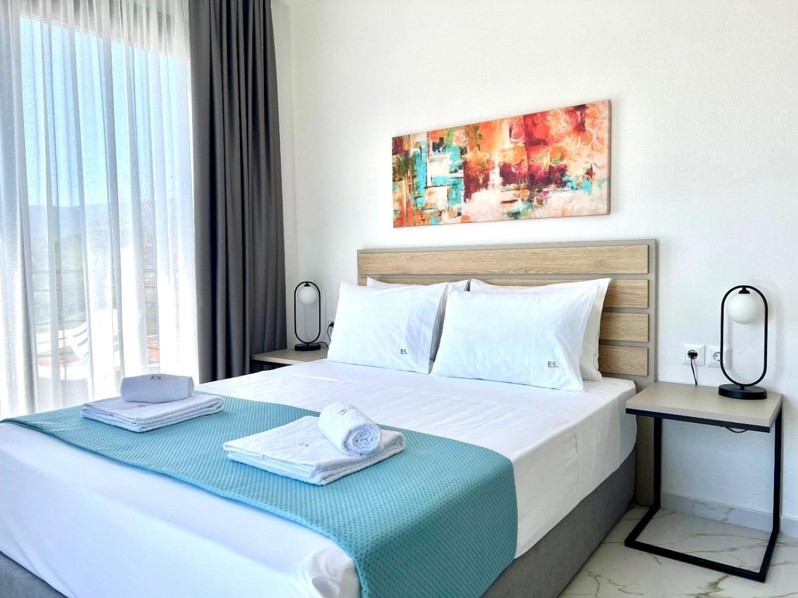 Four Shades Luxury Suites Сарти Экстерьер фото
