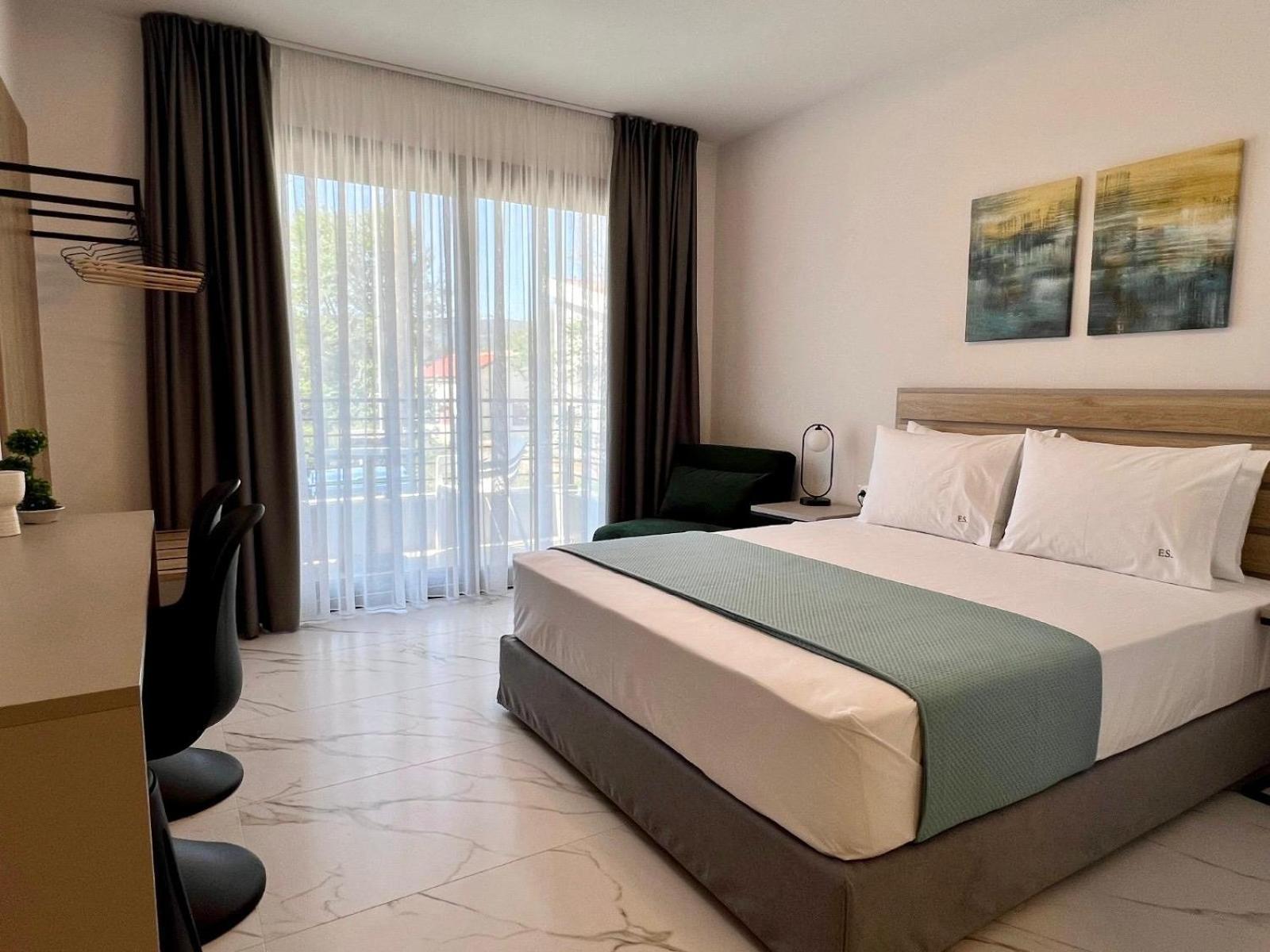 Four Shades Luxury Suites Сарти Экстерьер фото