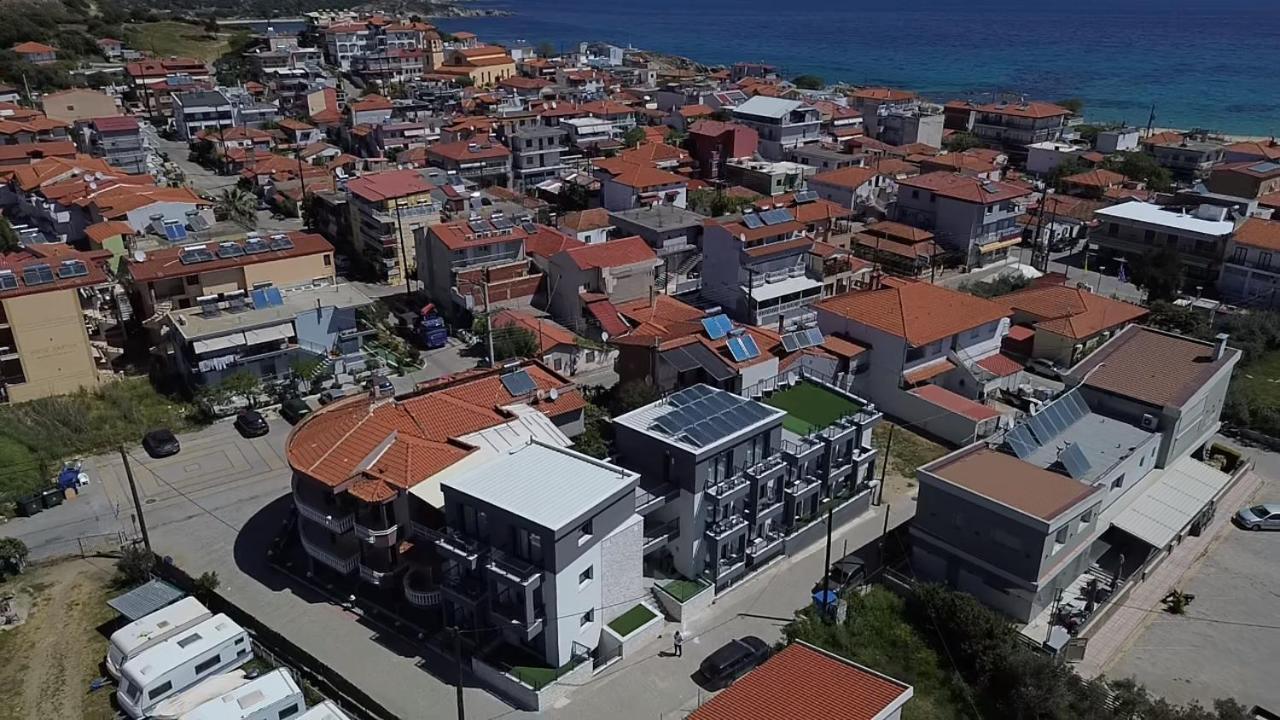 Four Shades Luxury Suites Сарти Экстерьер фото